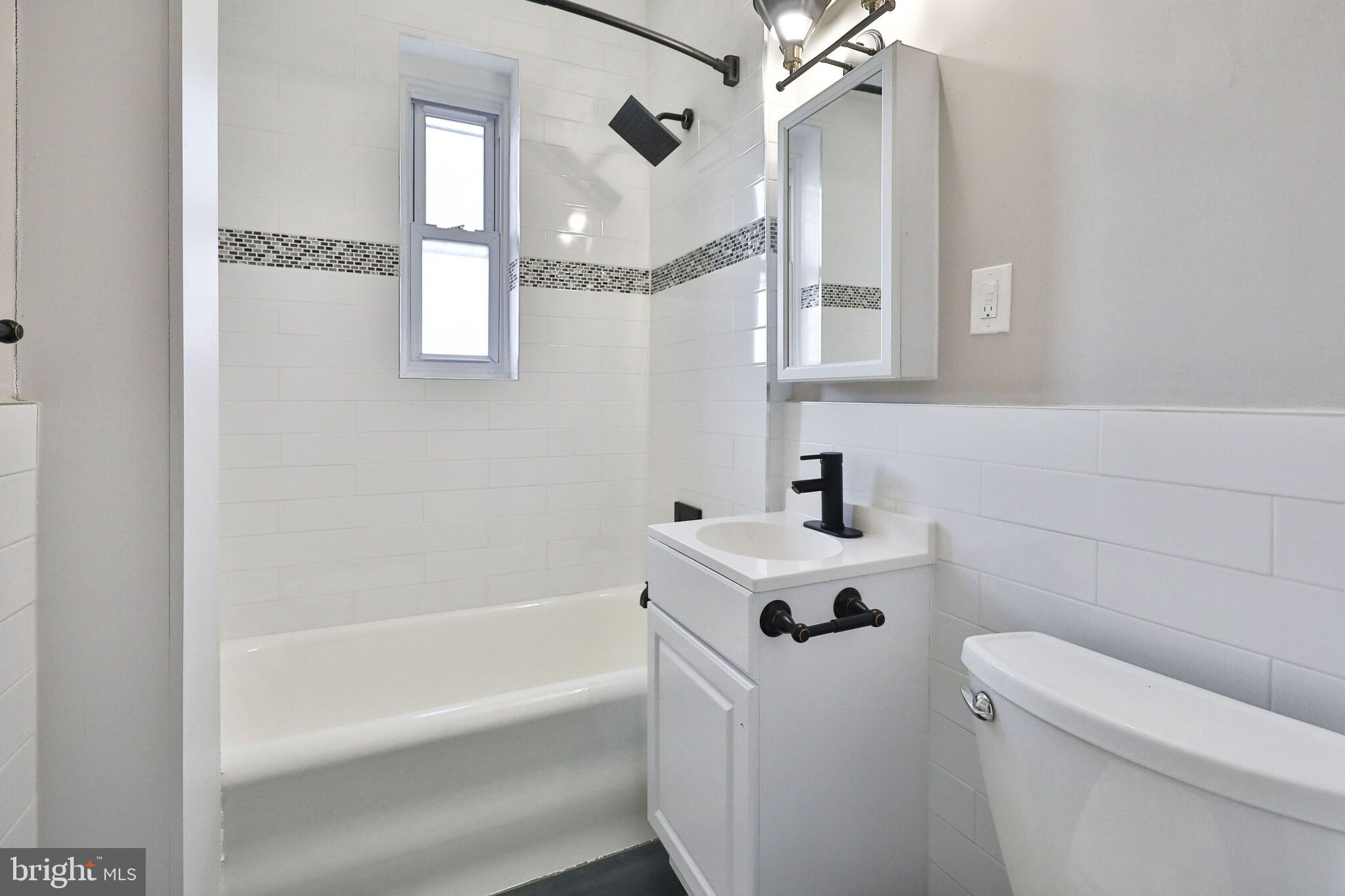 UNIVERSITY CITY - Residential Lease