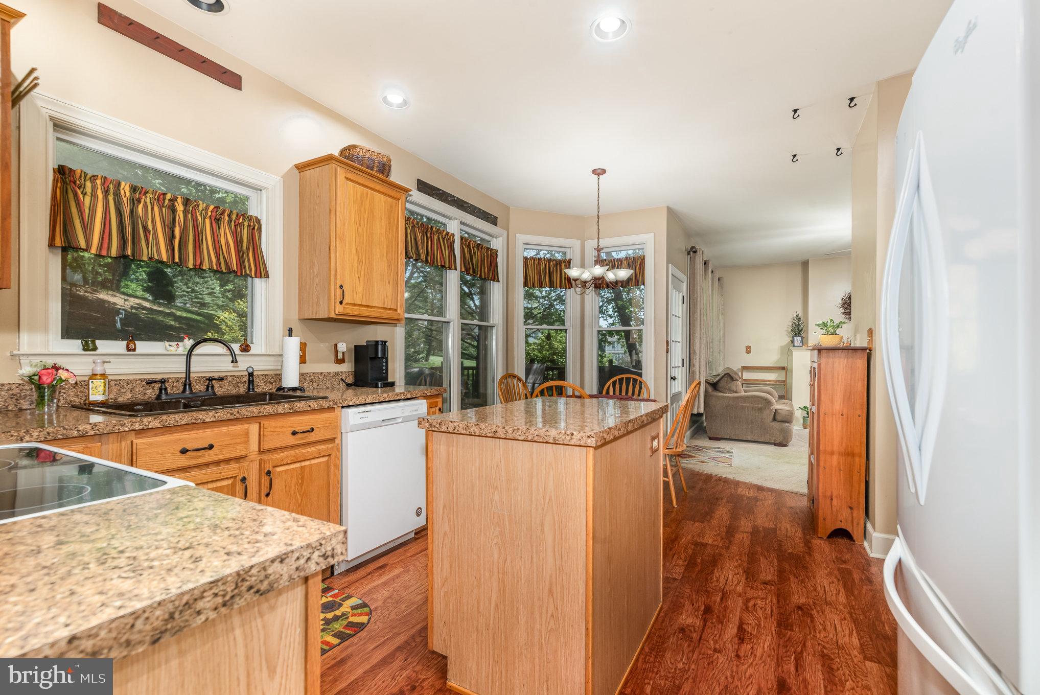 412 HEMLOCK DRIVE