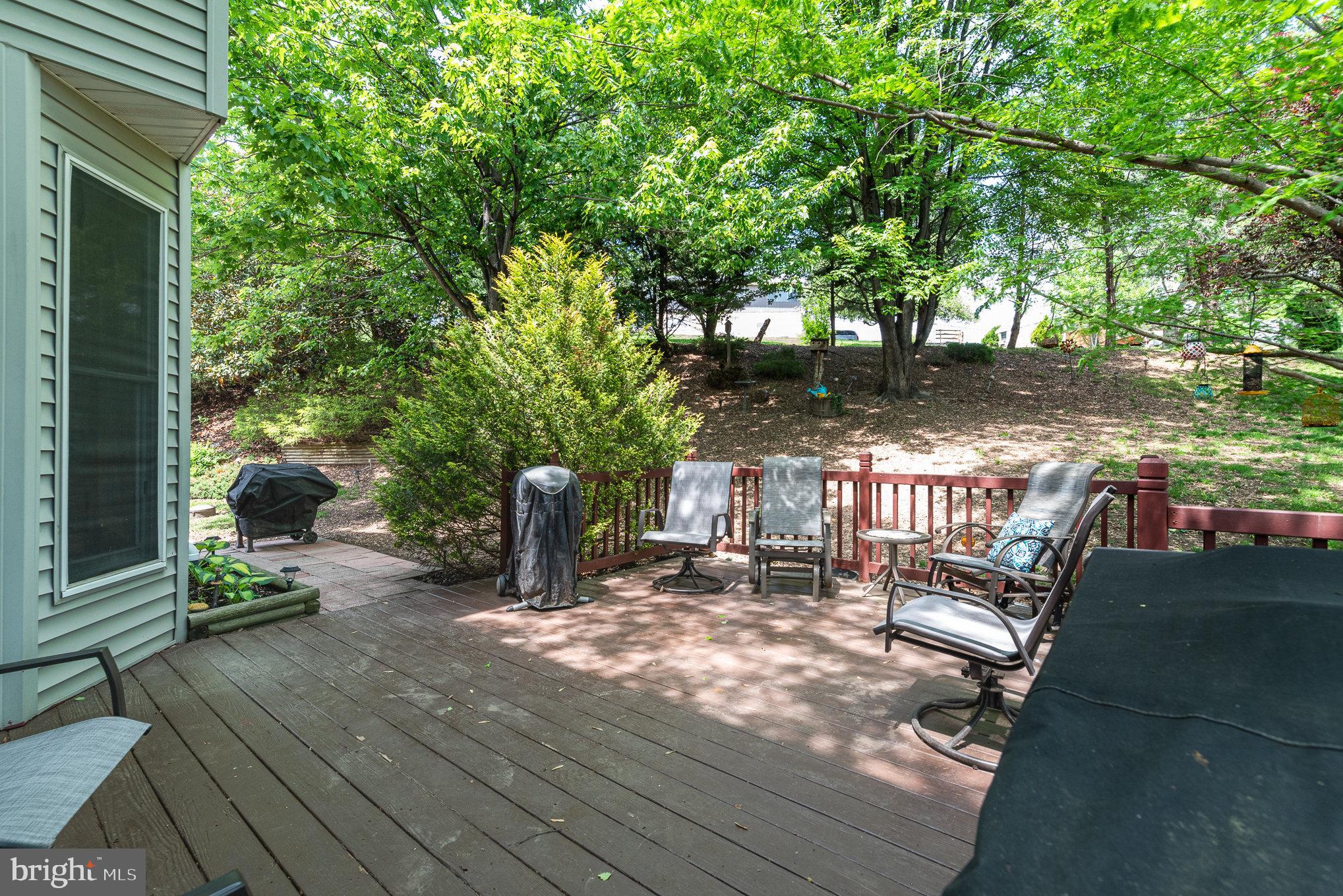 412 HEMLOCK DRIVE