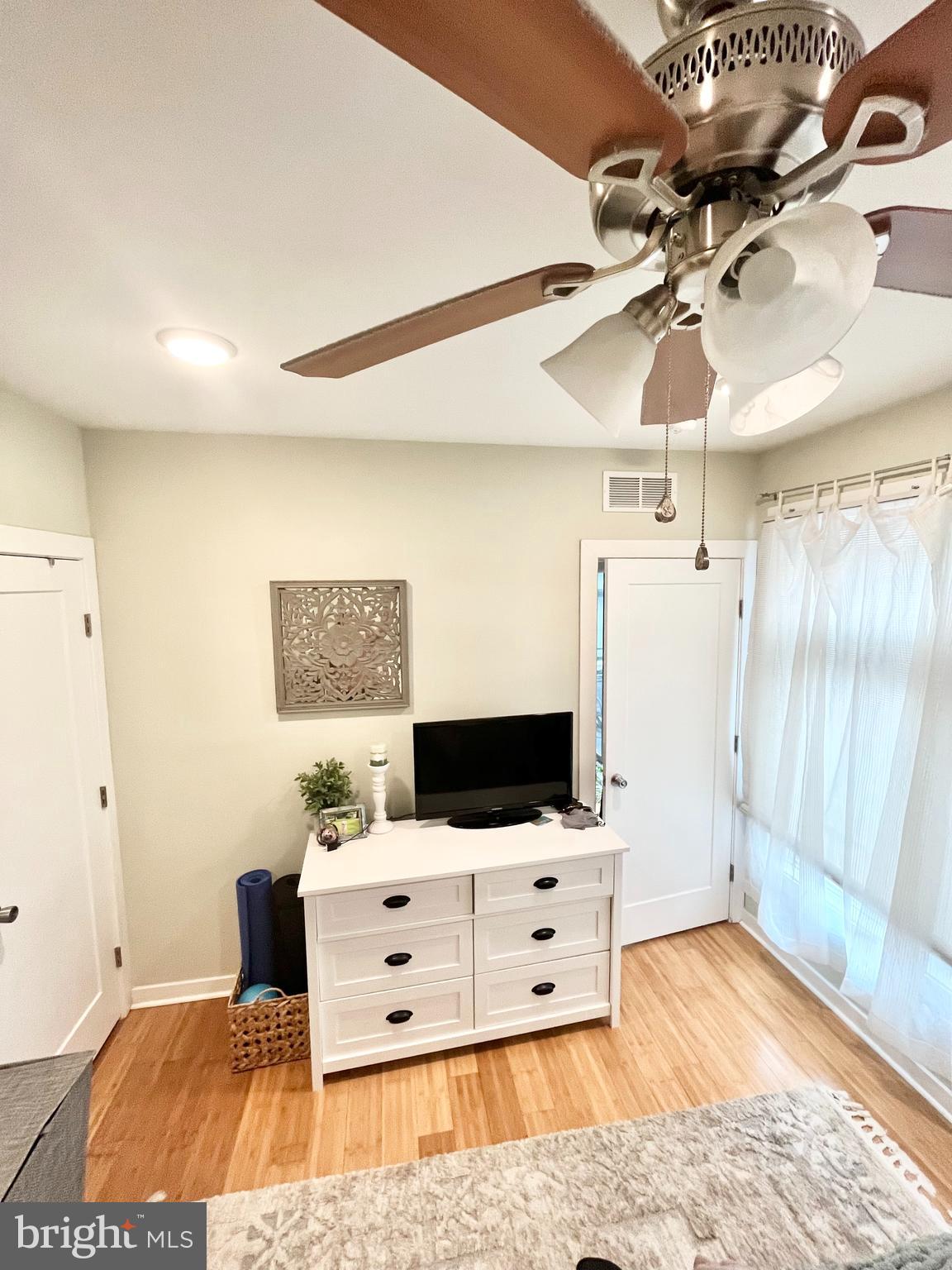 FAIRMOUNT - Residential Lease