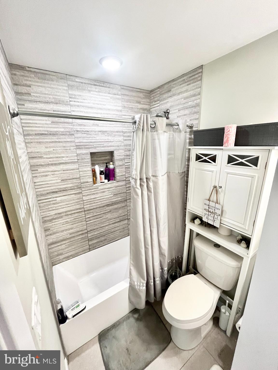 FAIRMOUNT - Residential Lease