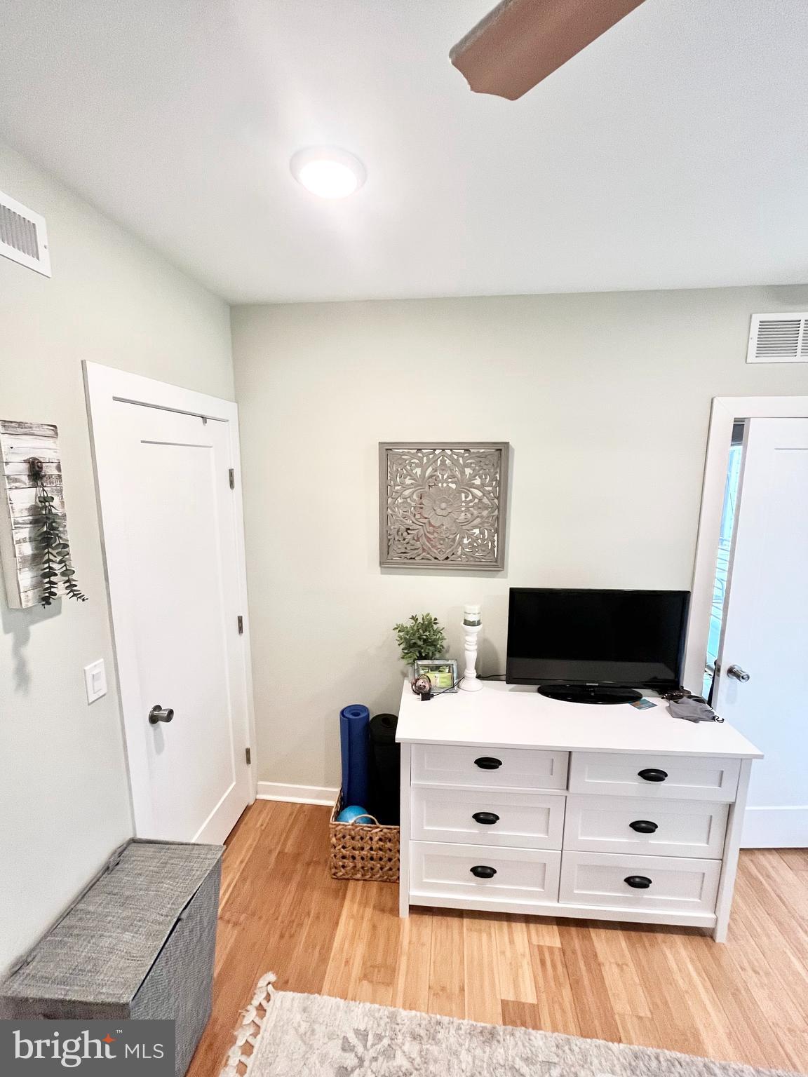 FAIRMOUNT - Residential Lease