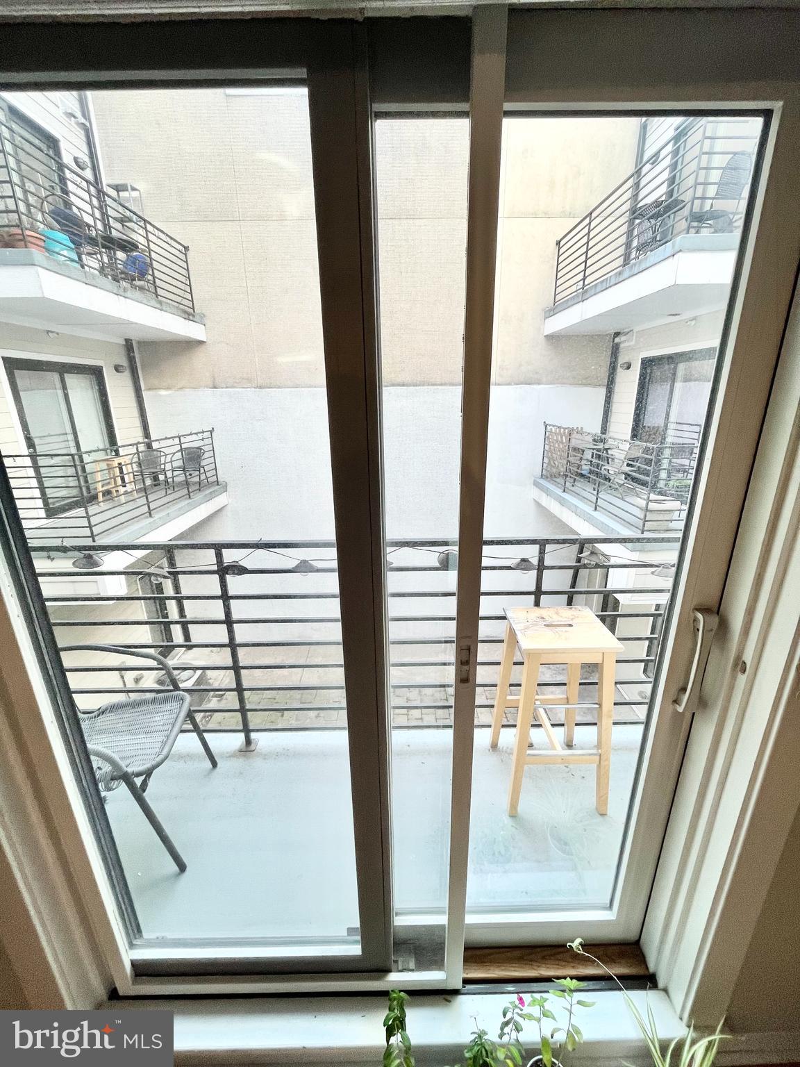 FAIRMOUNT - Residential Lease