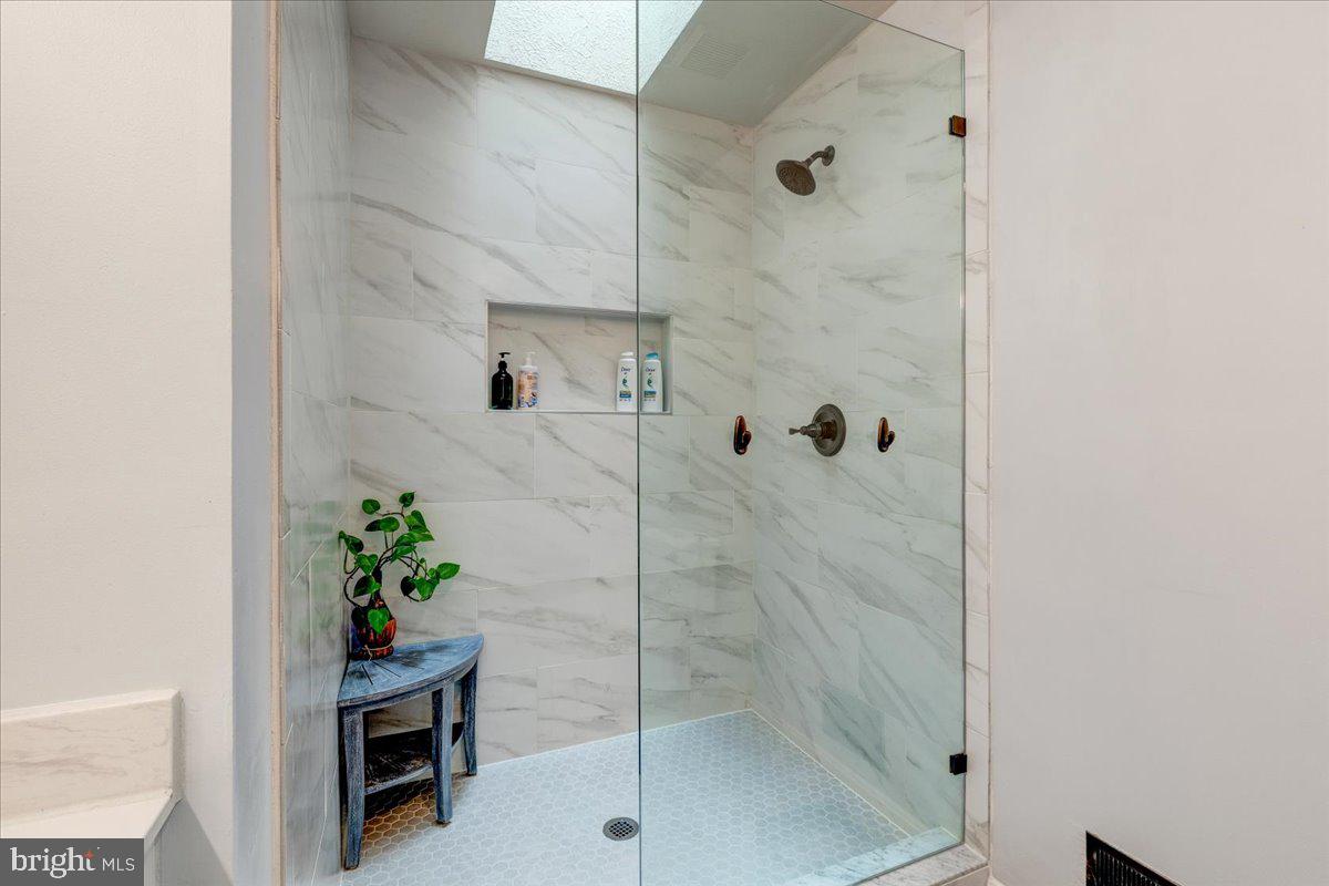 COMPTON VALLEY ESTATES - Residential