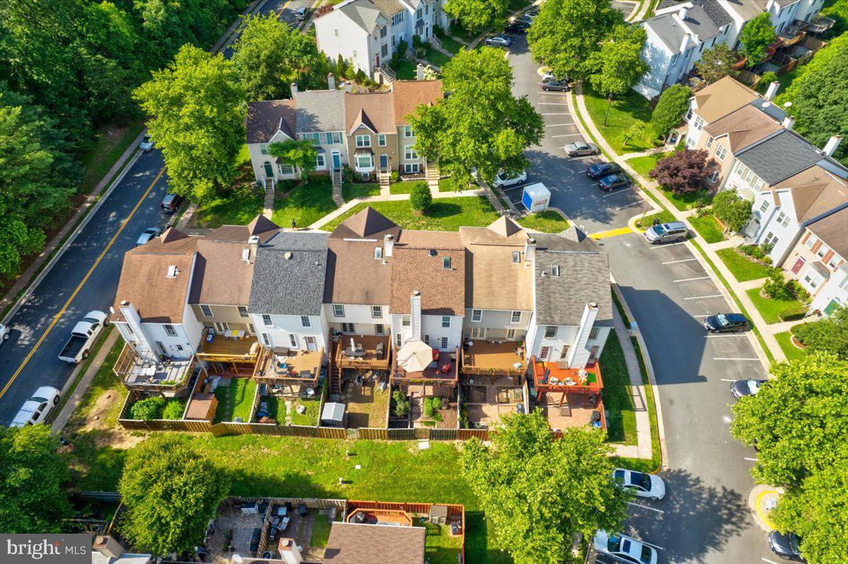 COMPTON VALLEY ESTATES - Residential