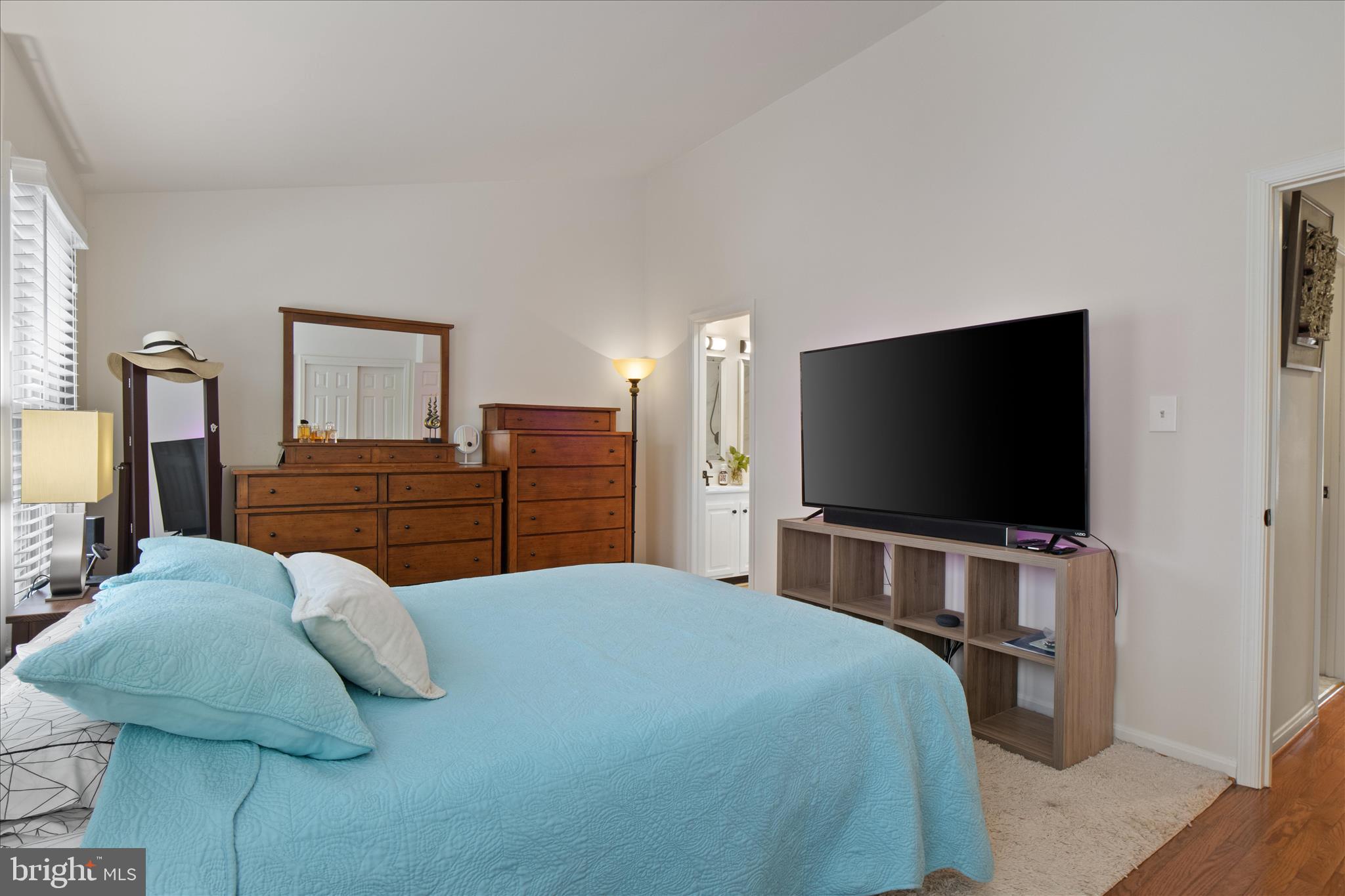 COMPTON VALLEY ESTATES - Residential