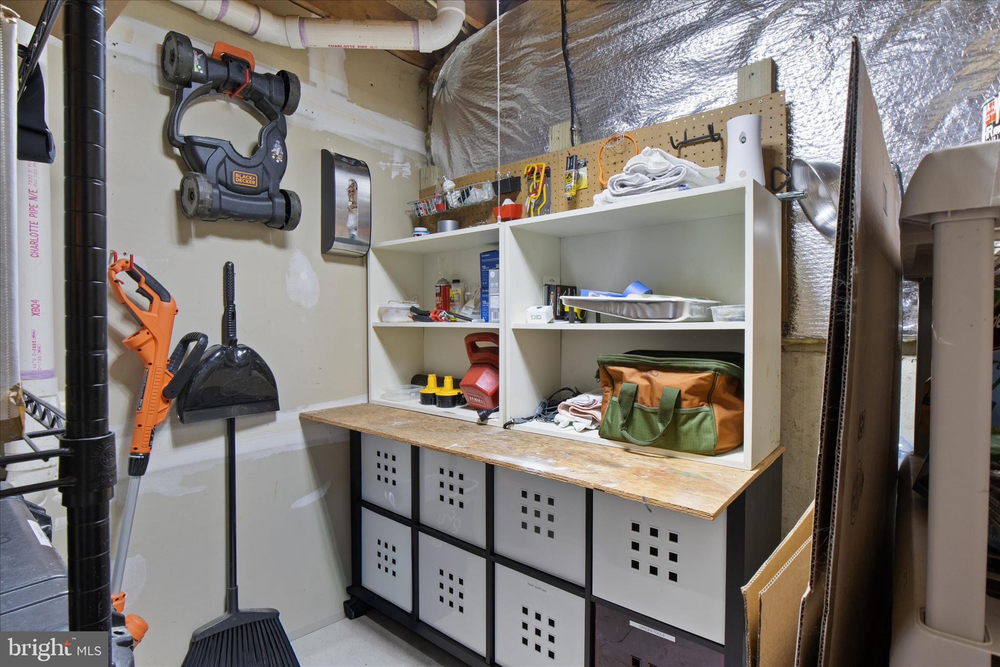 COMPTON VALLEY ESTATES - Residential