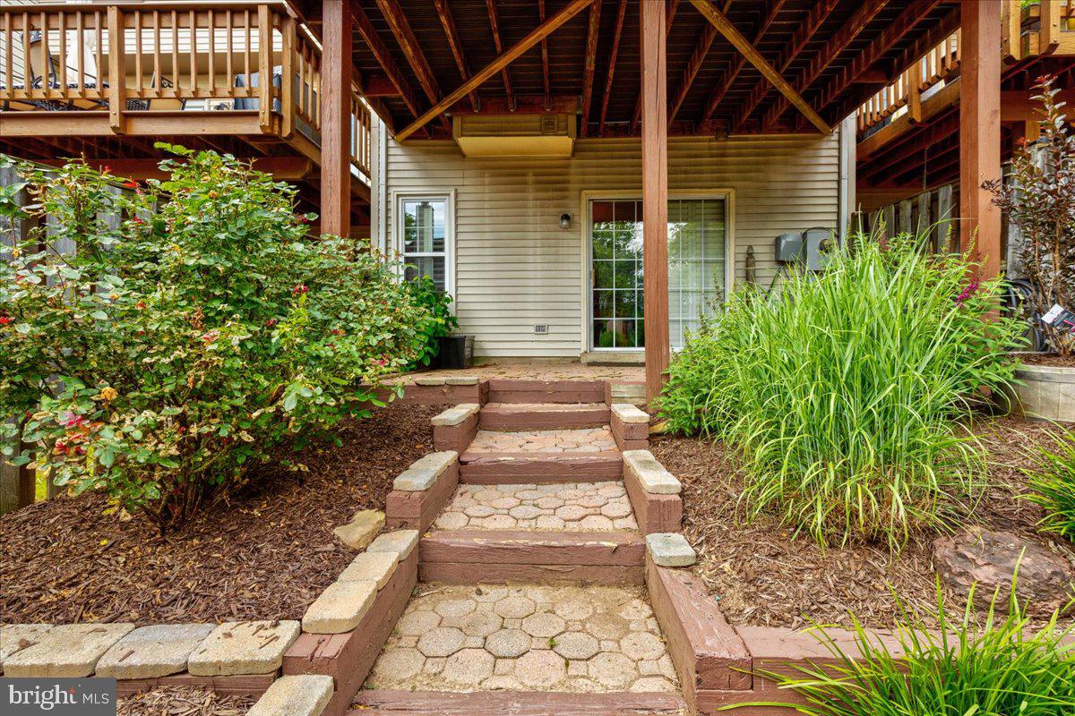 COMPTON VALLEY ESTATES - Residential