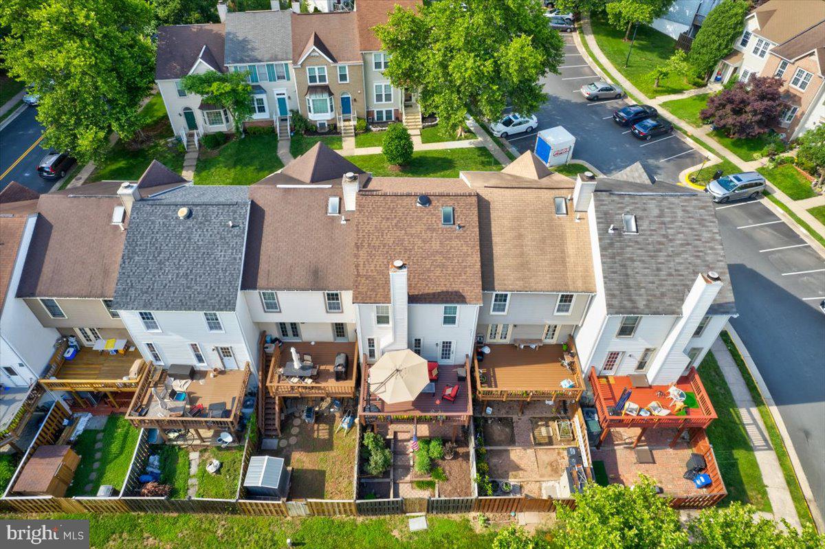 COMPTON VALLEY ESTATES - Residential