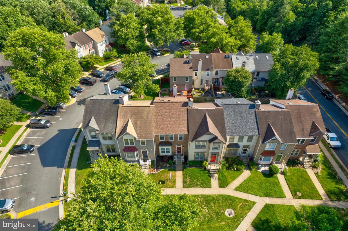 COMPTON VALLEY ESTATES - Residential