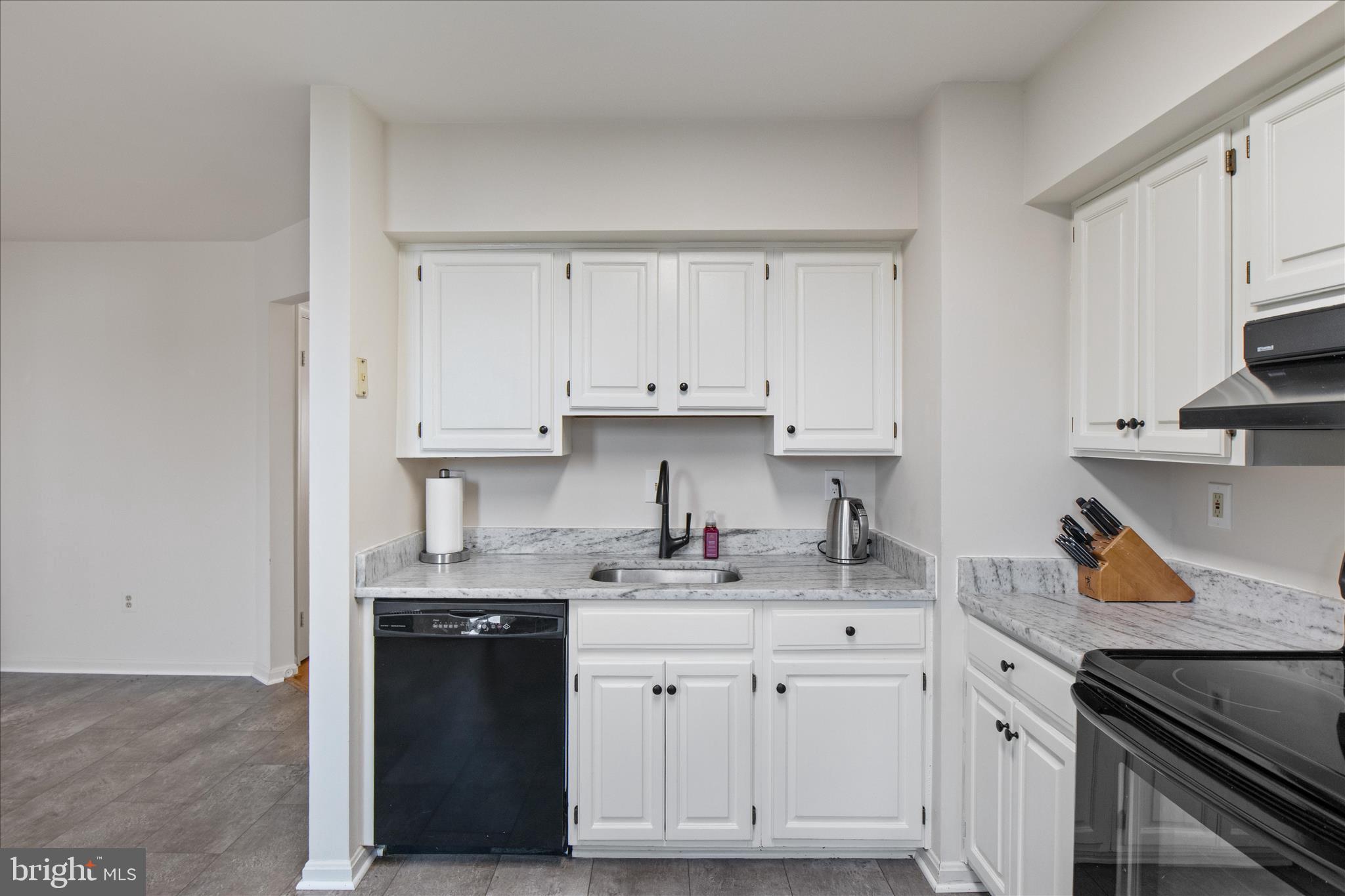 COMPTON VALLEY ESTATES - Residential