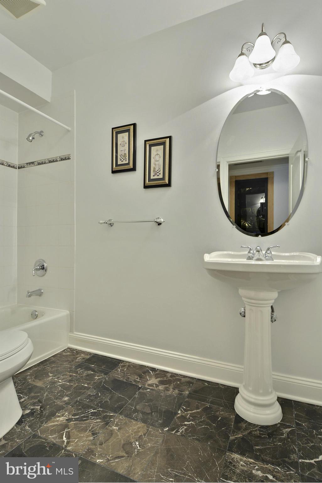 RUGBY ROAD - Residential