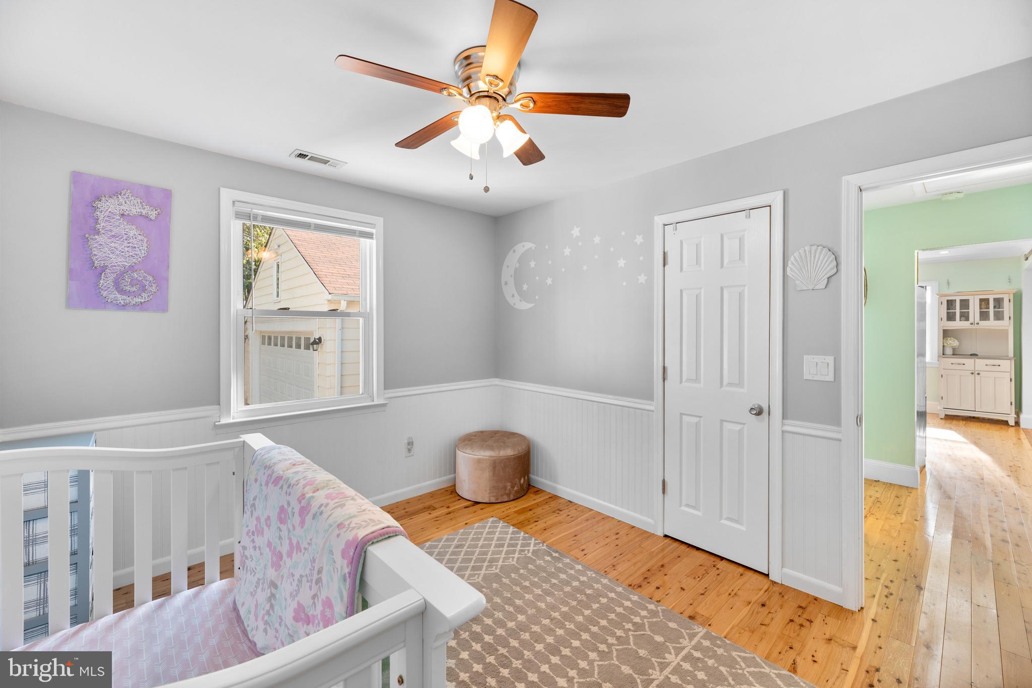 WOODLAND BEACH - Residential