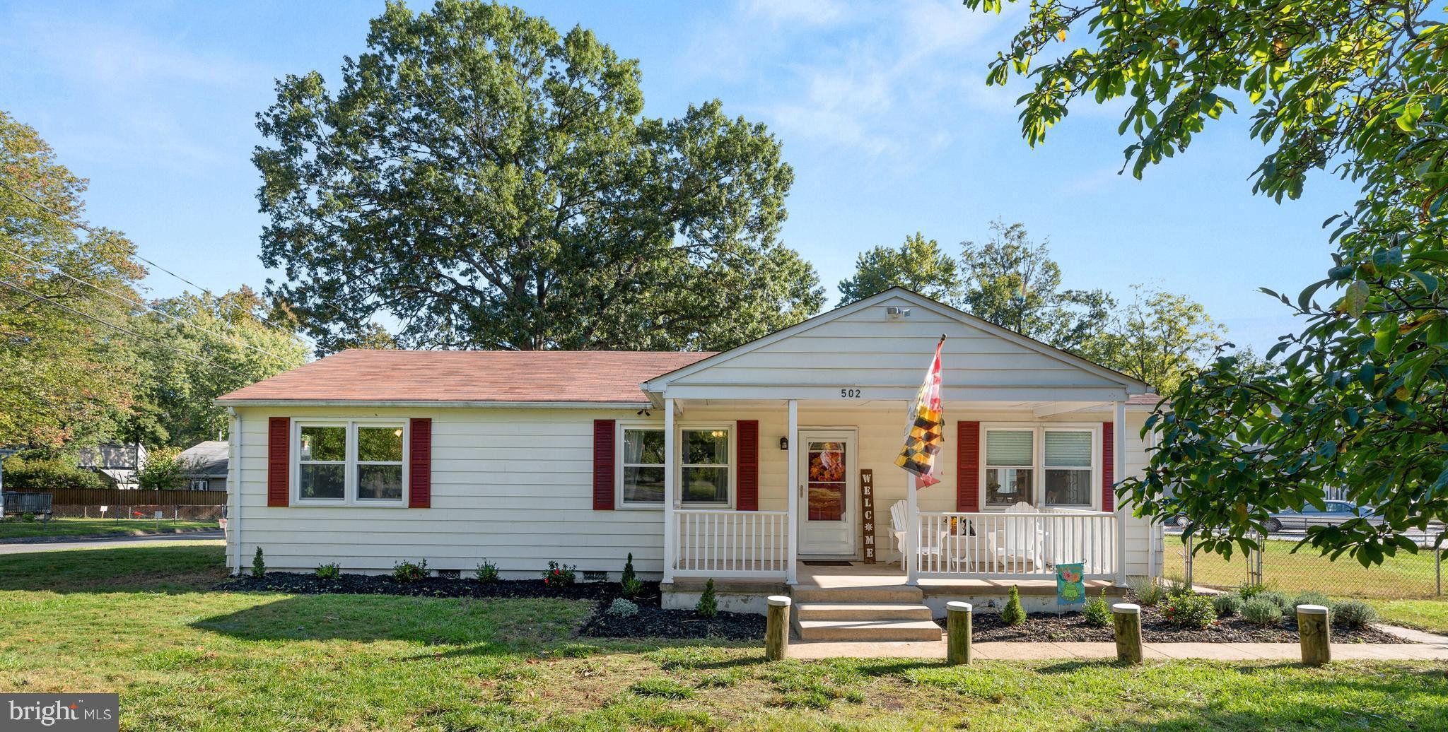 WOODLAND BEACH - Residential