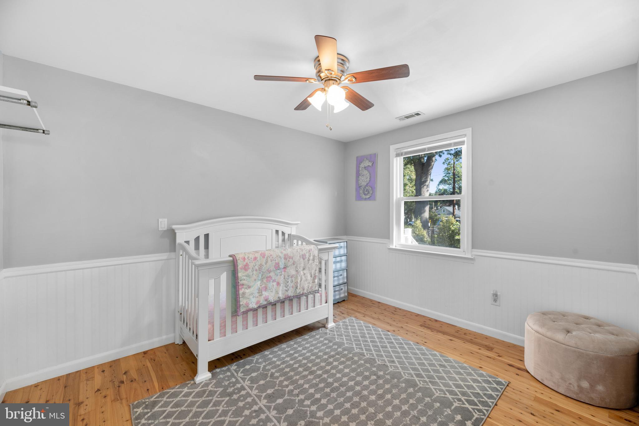 WOODLAND BEACH - Residential