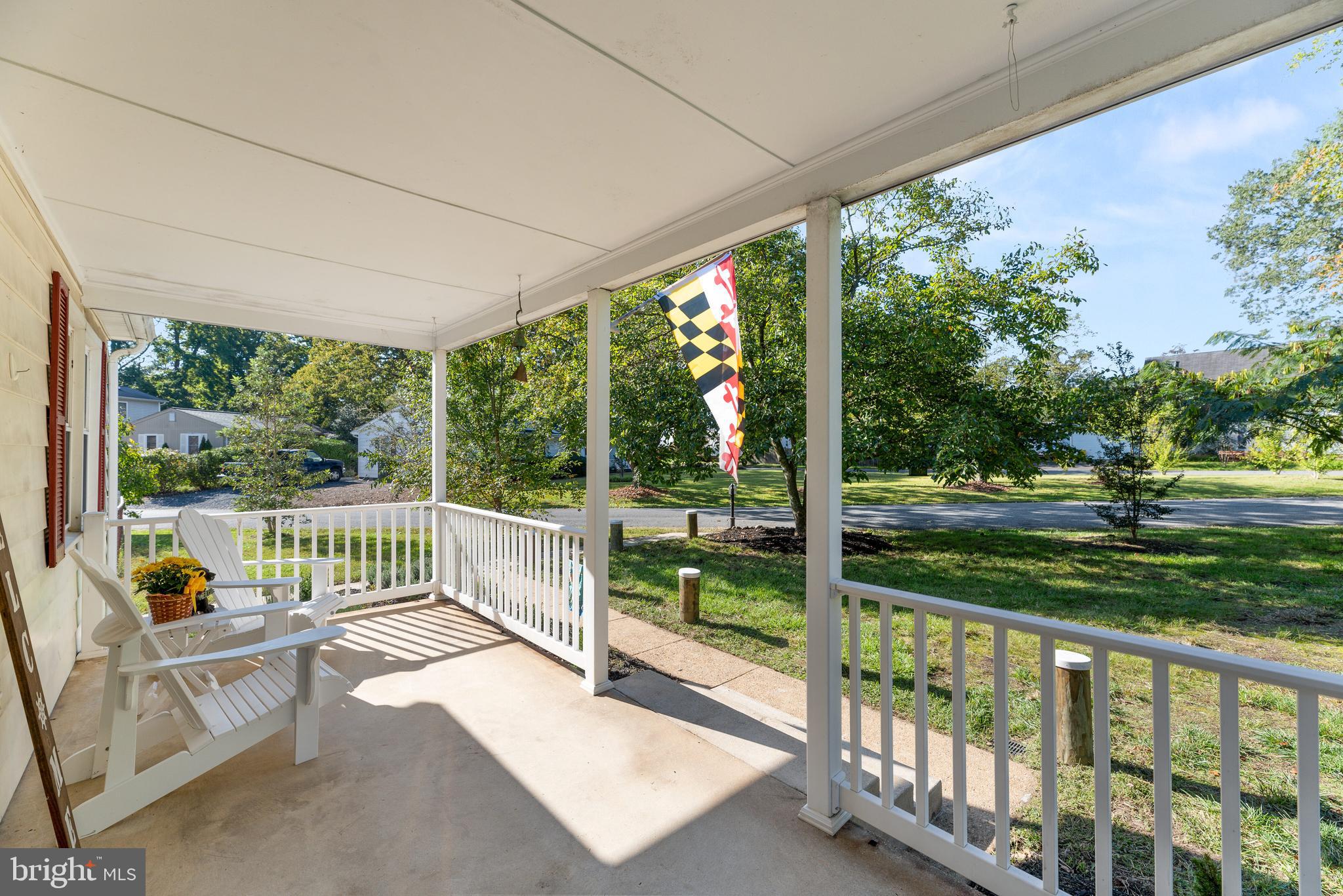 WOODLAND BEACH - Residential