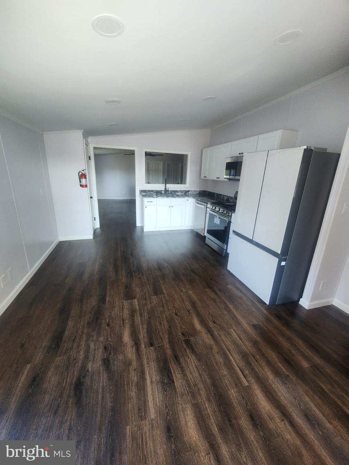 FAIRVIEW MANOR - Residential