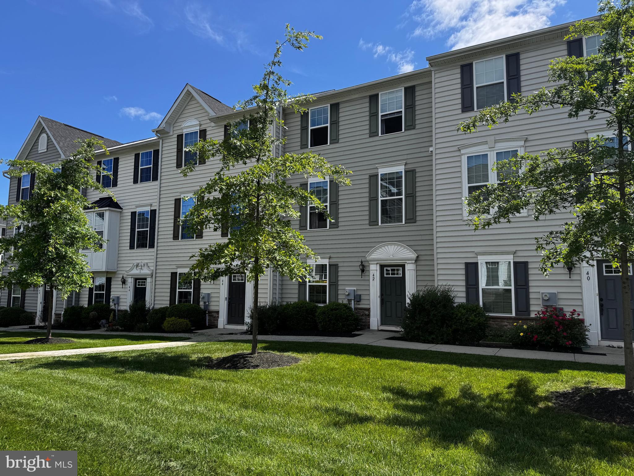 42 MULBERRY GREEN