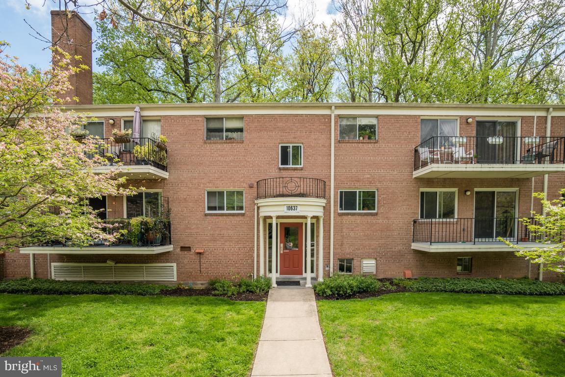 PARKSIDE CONDOMINIUMS - Residential Lease