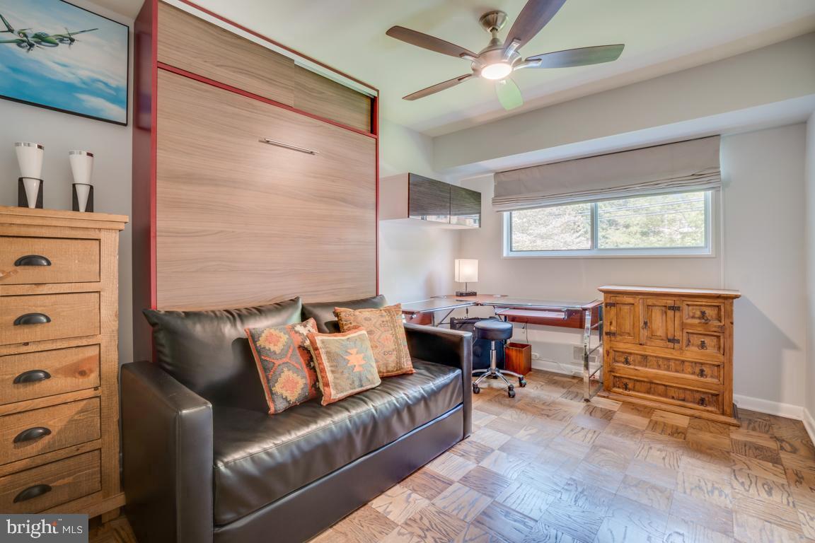 PARKSIDE CONDOMINIUMS - Residential Lease