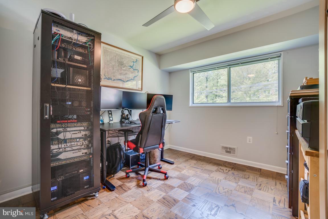 PARKSIDE CONDOMINIUMS - Residential Lease