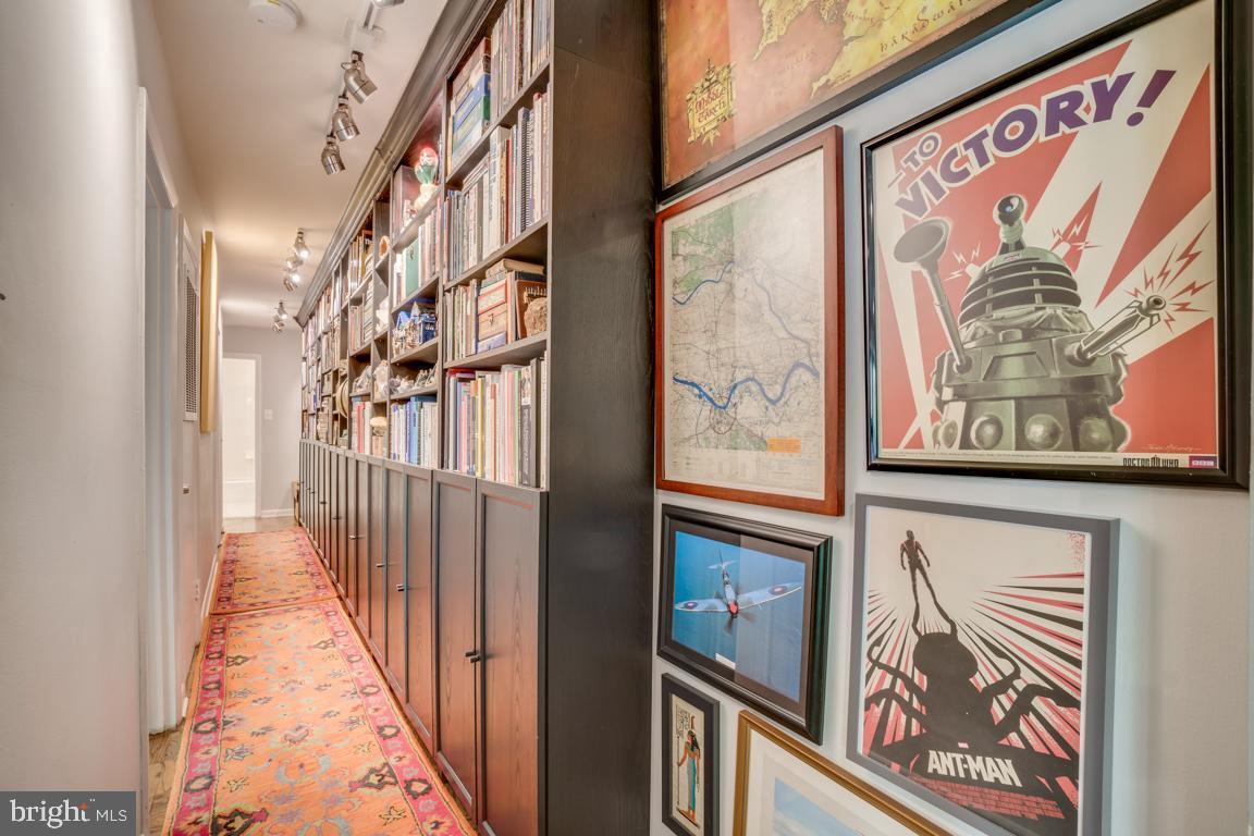 PARKSIDE CONDOMINIUMS - Residential Lease