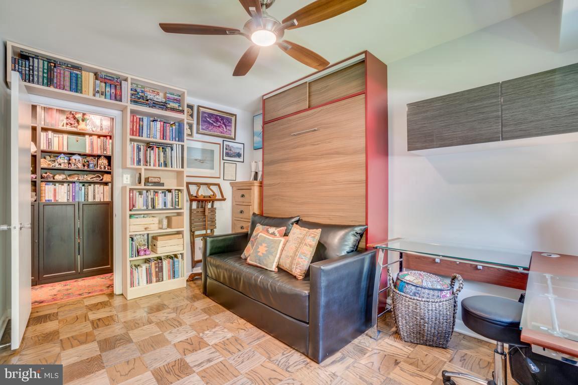 PARKSIDE CONDOMINIUMS - Residential Lease