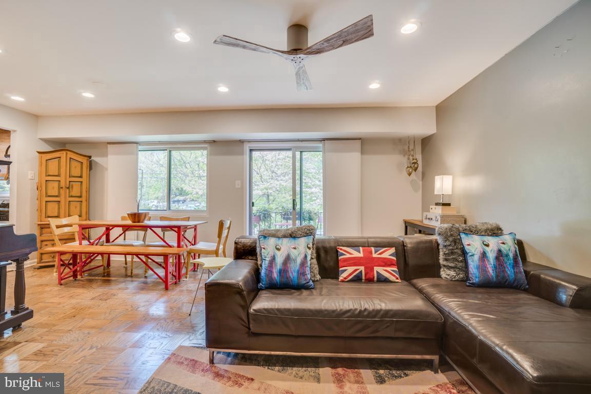 PARKSIDE CONDOMINIUMS - Residential Lease