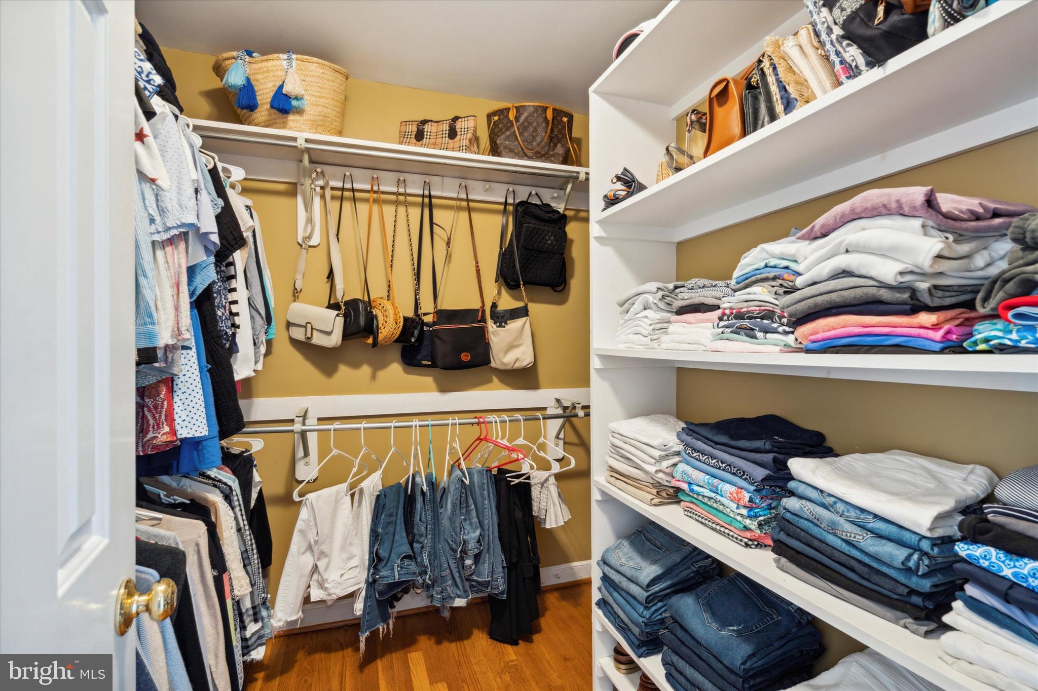 AVONWOOD - Residential