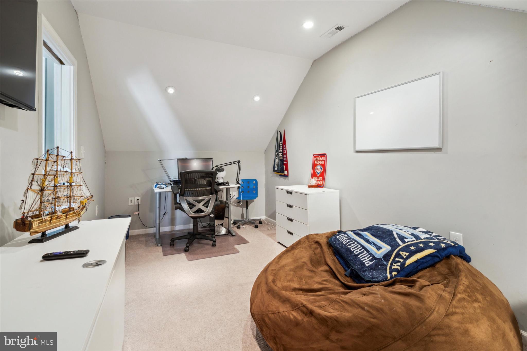 AVONWOOD - Residential