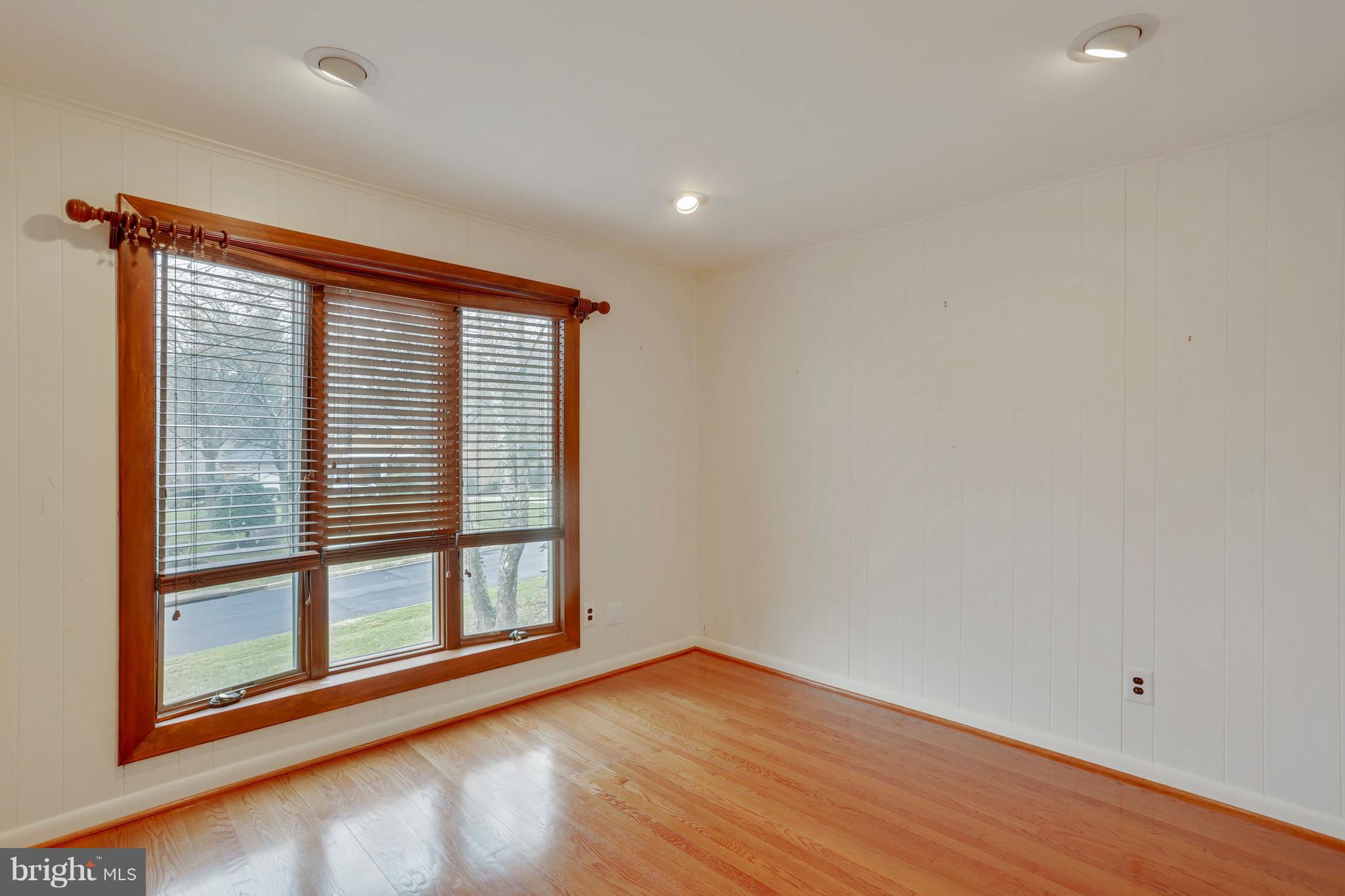 POTOMAC VILLAGE - Residential Lease