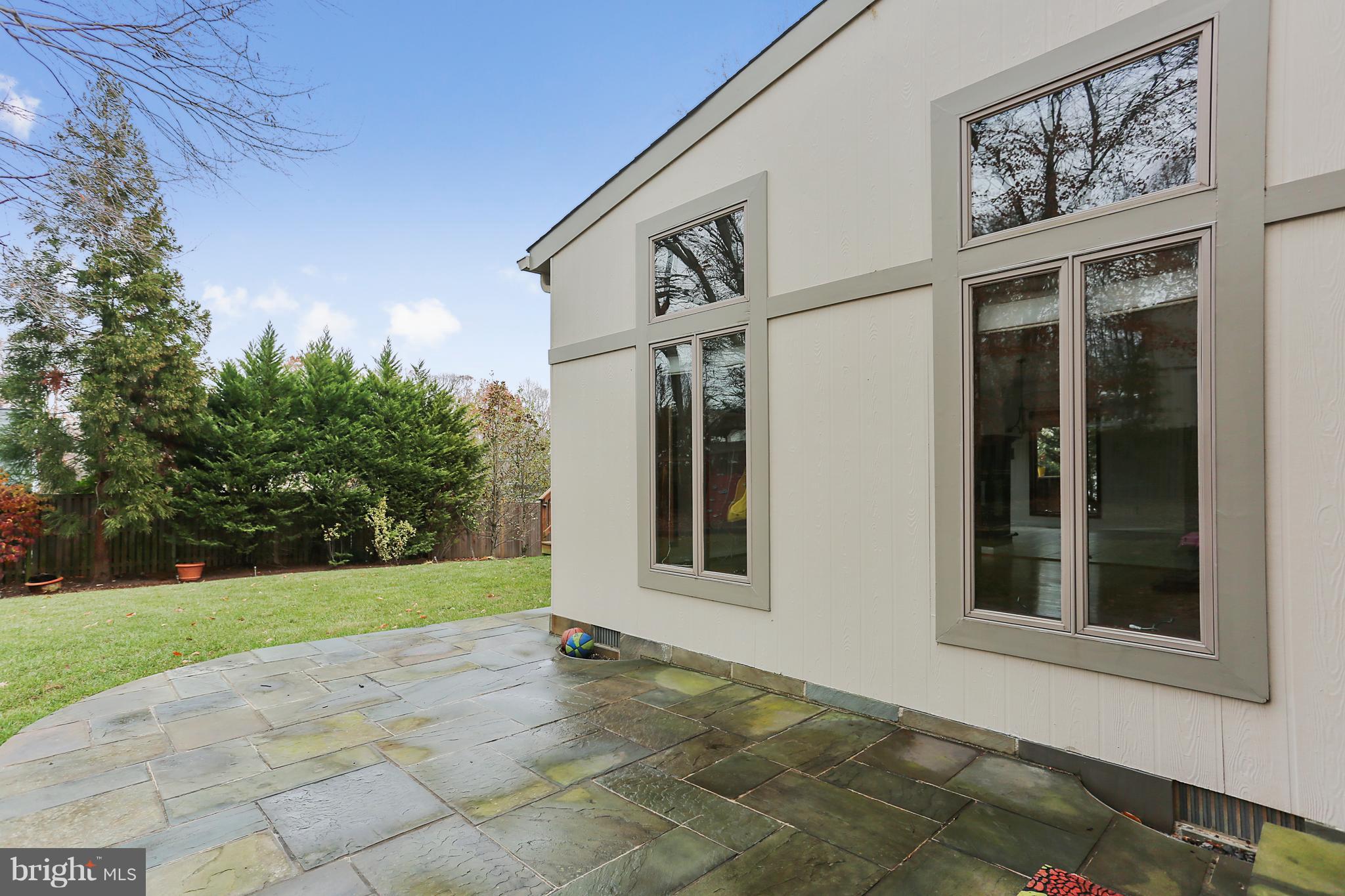 POTOMAC VILLAGE - Residential Lease