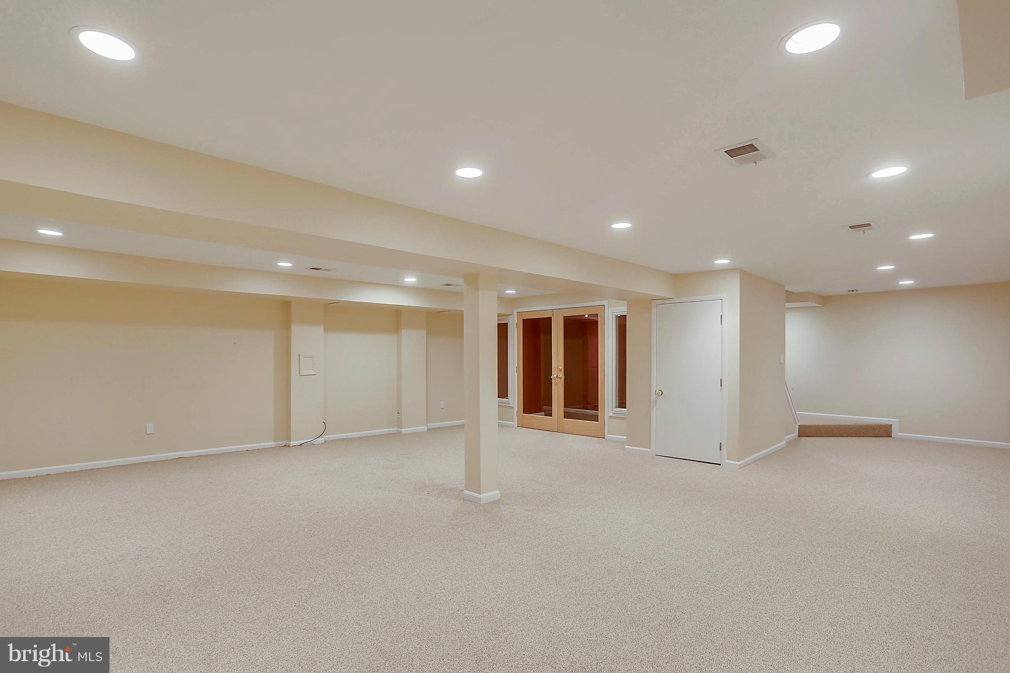 POTOMAC VILLAGE - Residential Lease