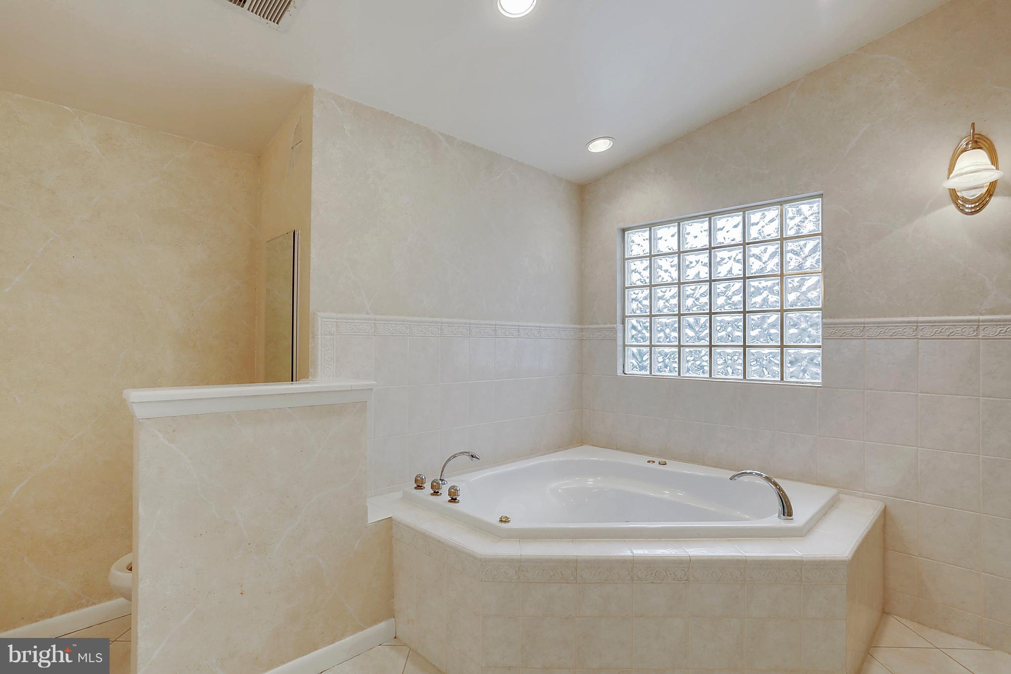 POTOMAC VILLAGE - Residential Lease