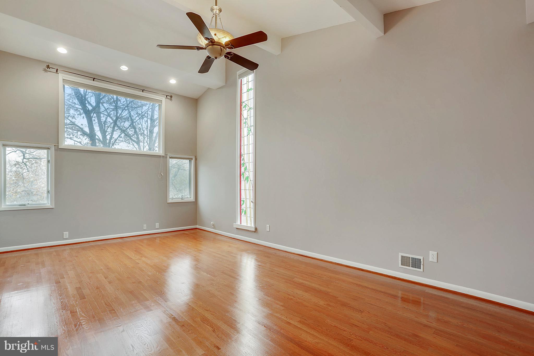 POTOMAC VILLAGE - Residential Lease