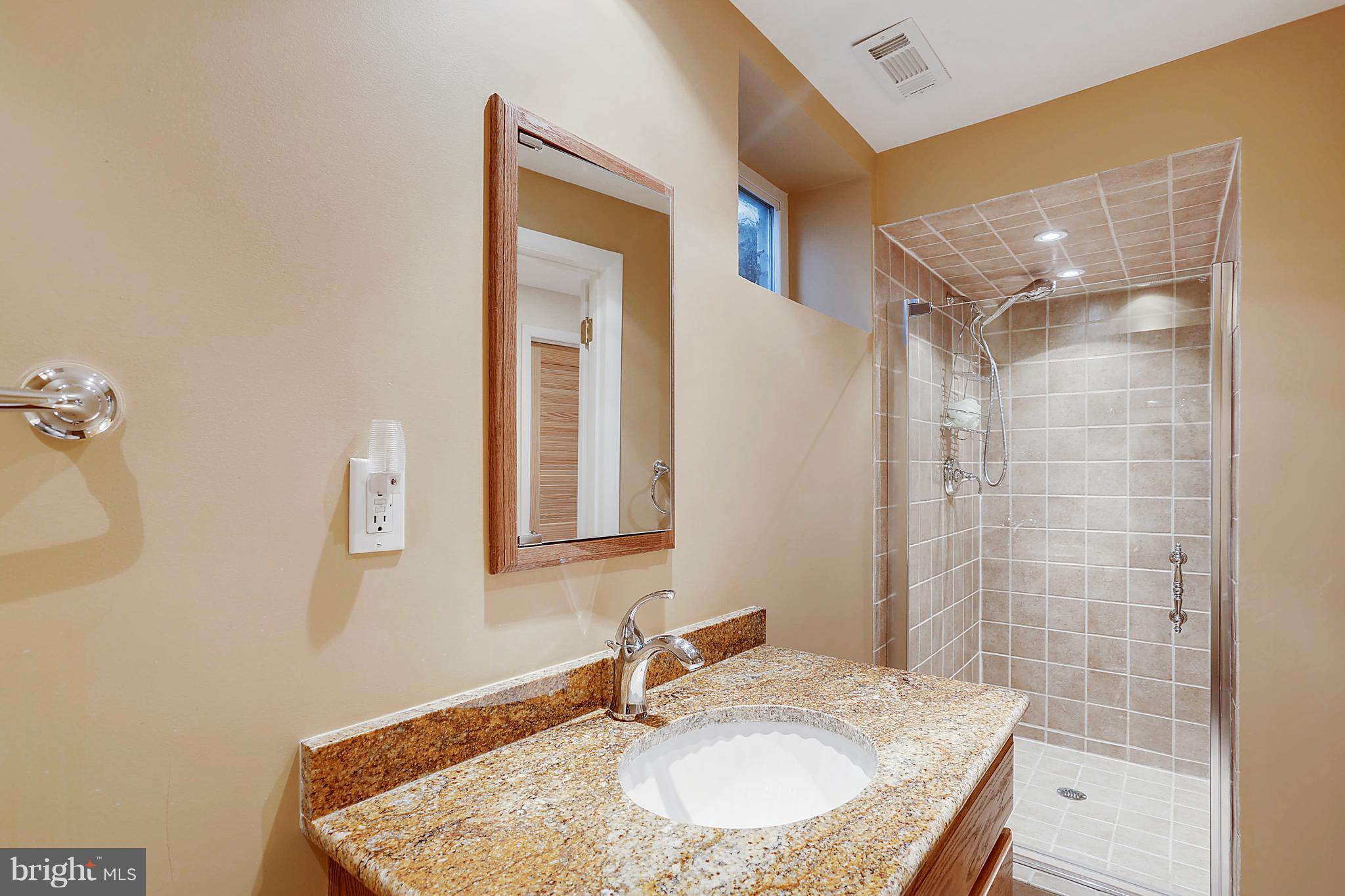 POTOMAC VILLAGE - Residential Lease