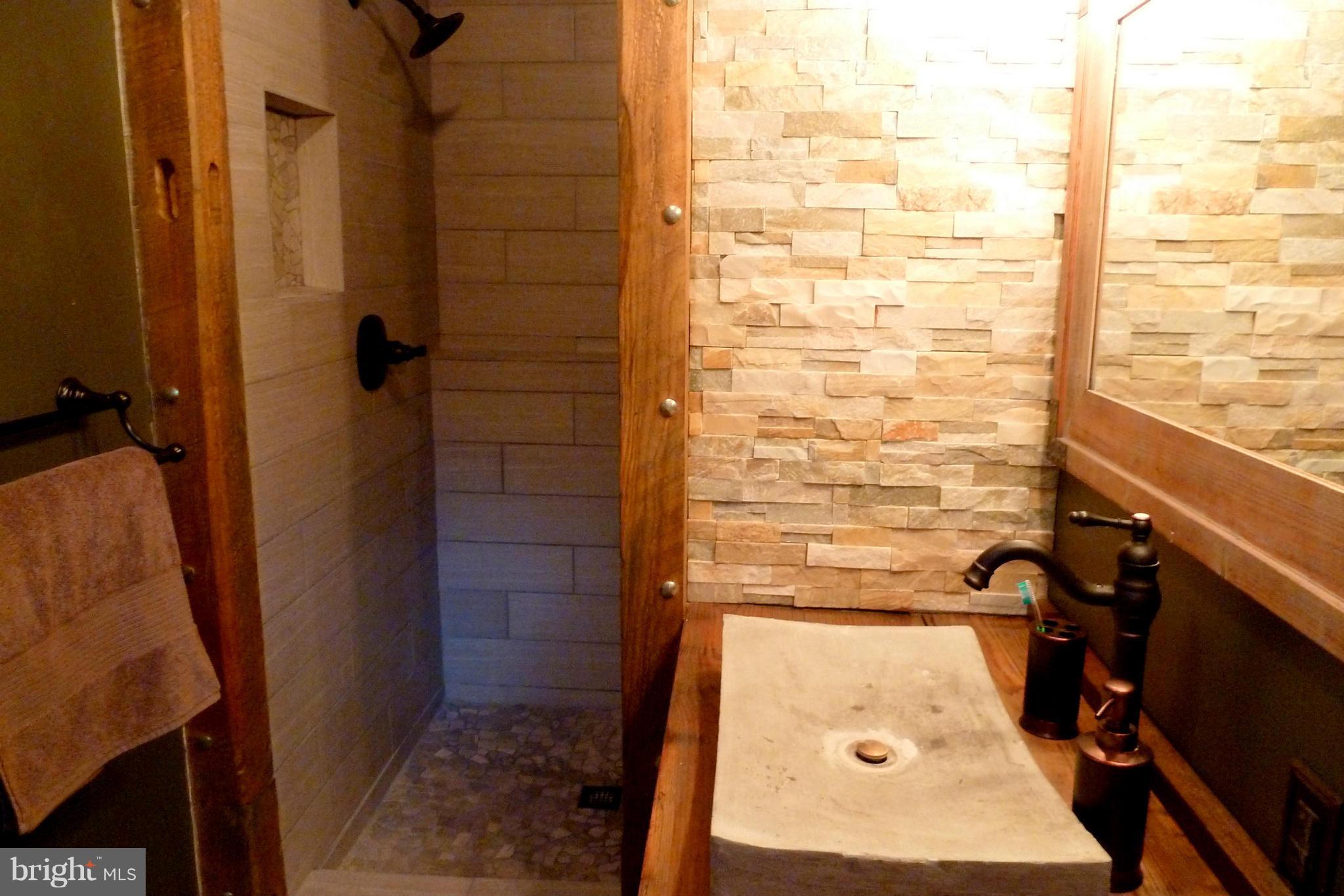 SHAWNEELAND - Residential