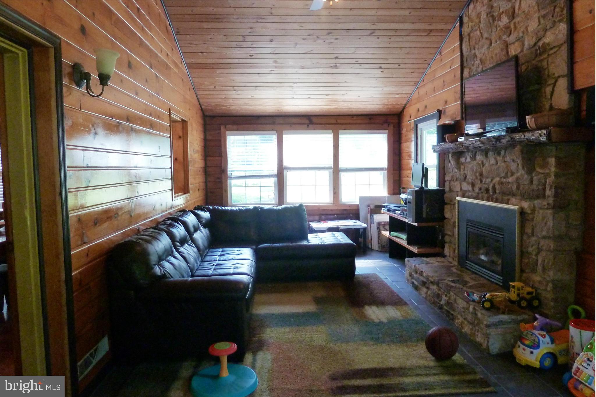 SHAWNEELAND - Residential