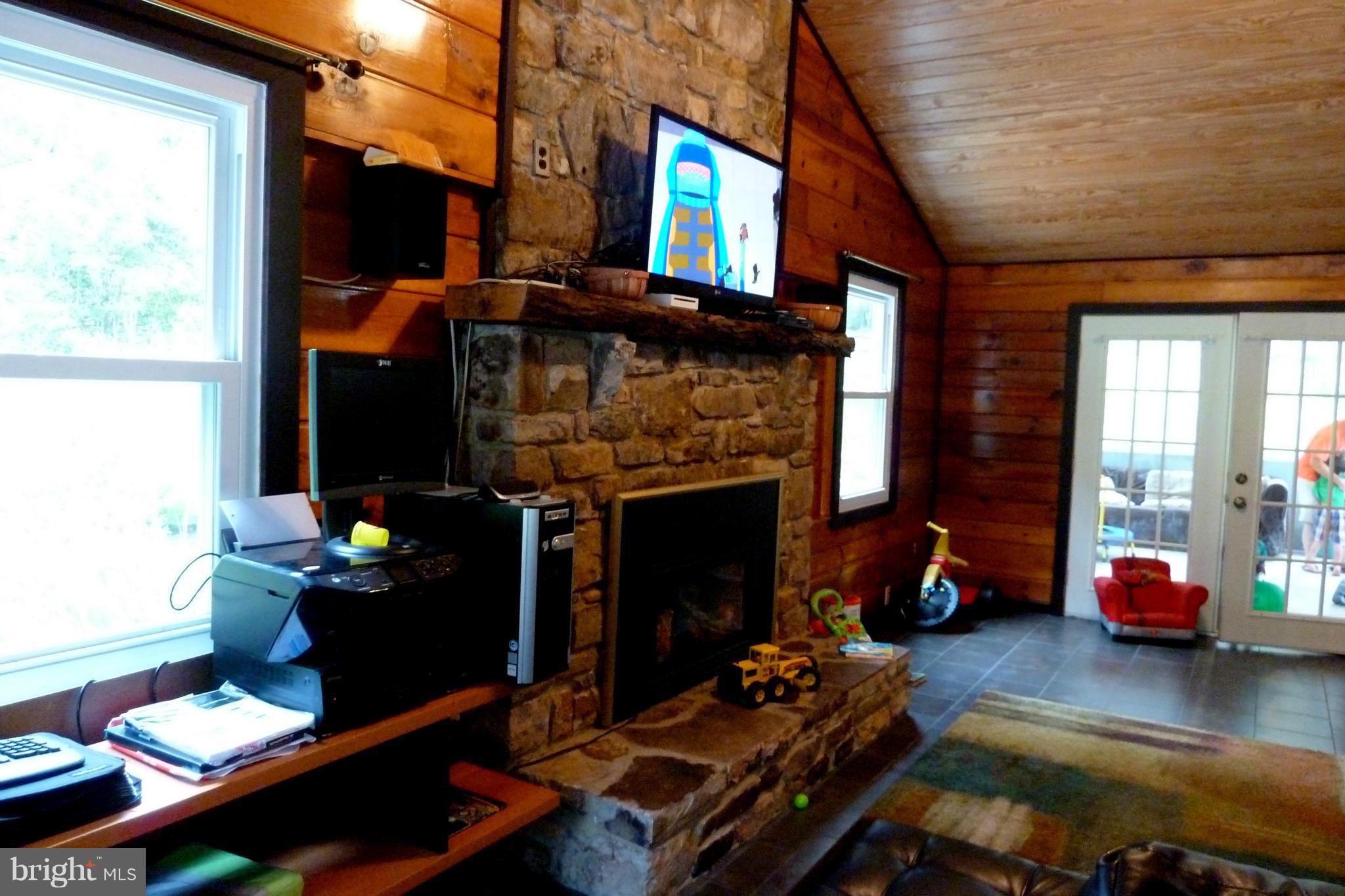 SHAWNEELAND - Residential