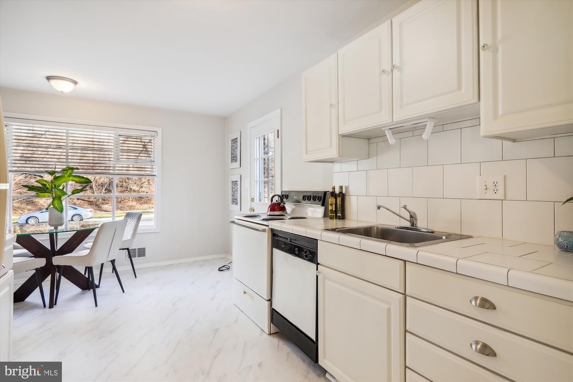 LAYHILL SOUTH - Residential