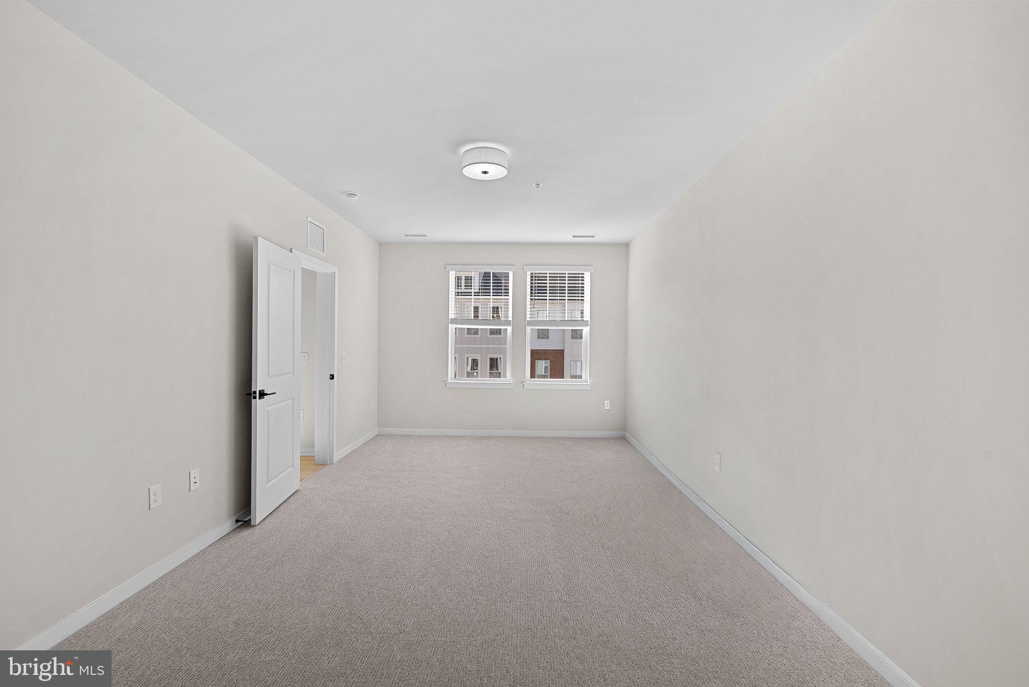 POTOMAC STATION MARKETPLACE - Residential