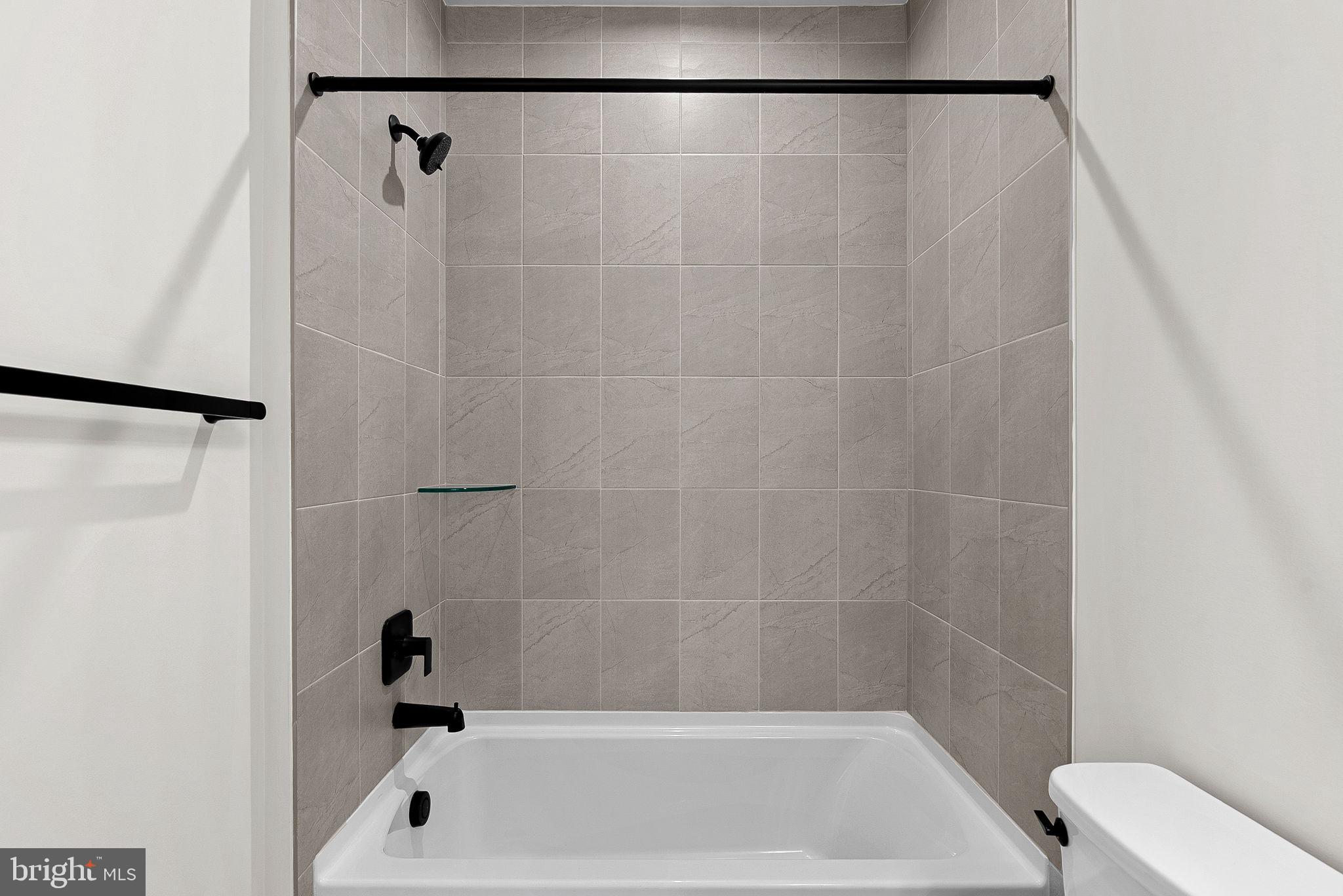 POTOMAC STATION MARKETPLACE - Residential