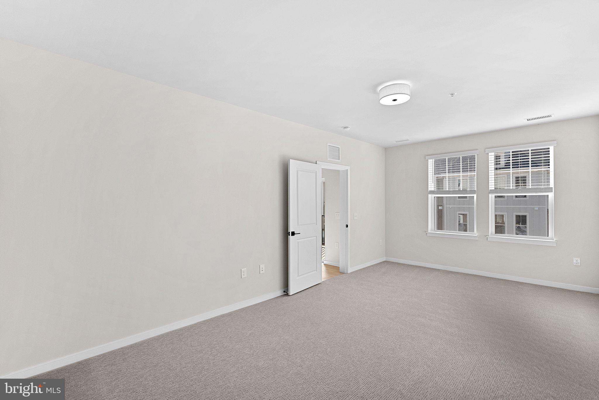 POTOMAC STATION MARKETPLACE - Residential