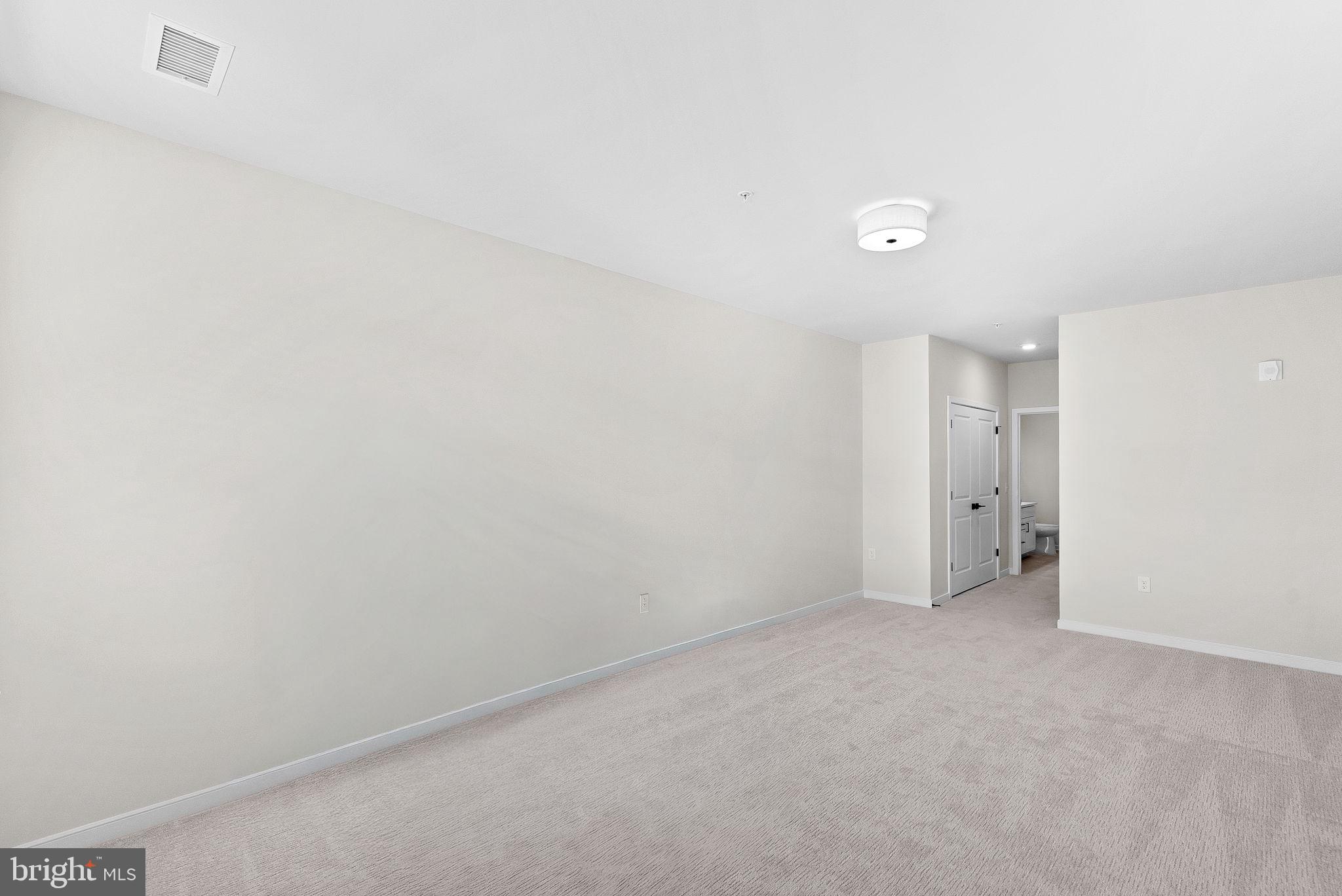 POTOMAC STATION MARKETPLACE - Residential