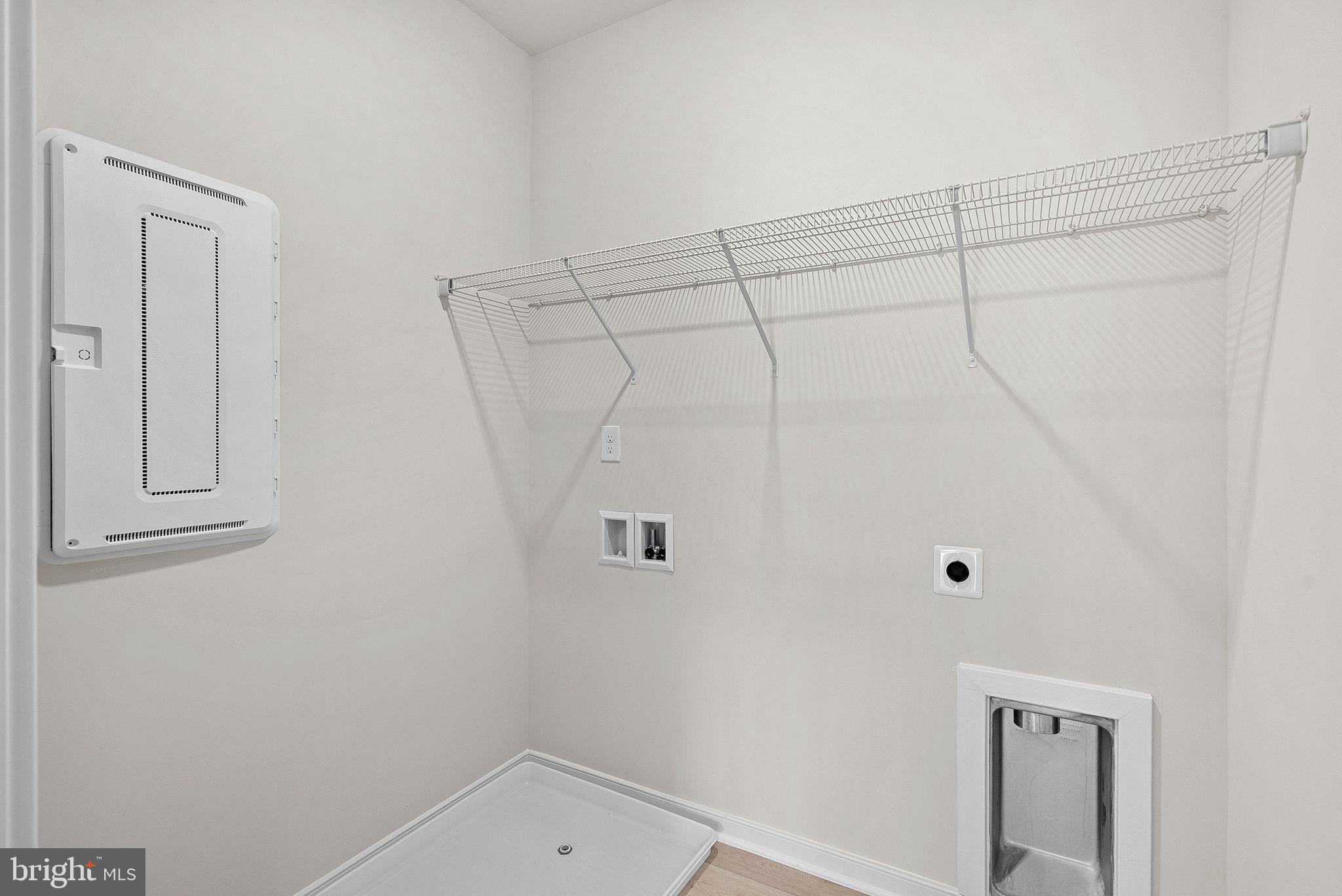 POTOMAC STATION MARKETPLACE - Residential