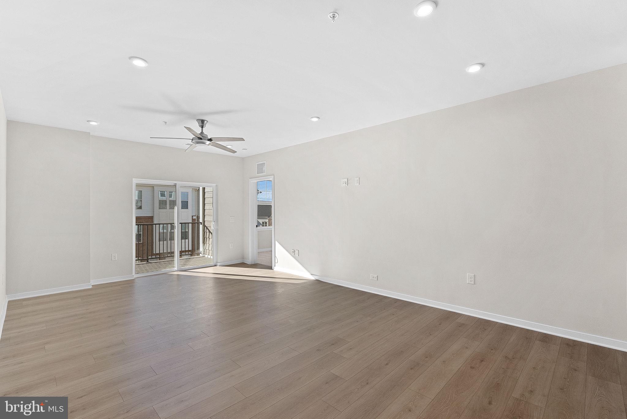 POTOMAC STATION MARKETPLACE - Residential