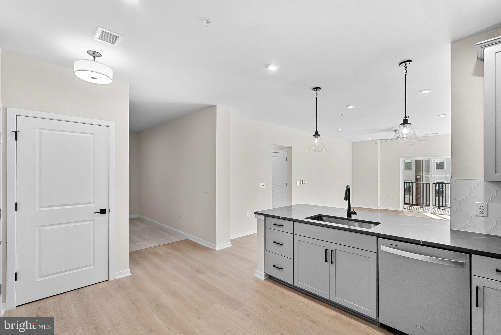 750 MOUNT AIRY TERRACE NE 304