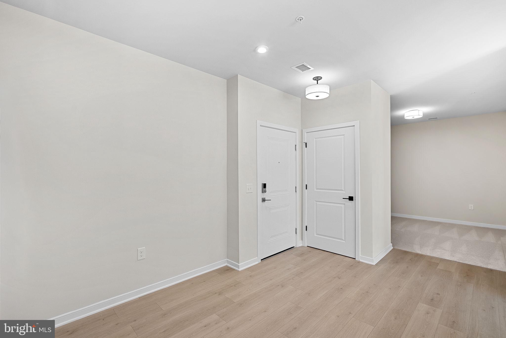 POTOMAC STATION MARKETPLACE - Residential