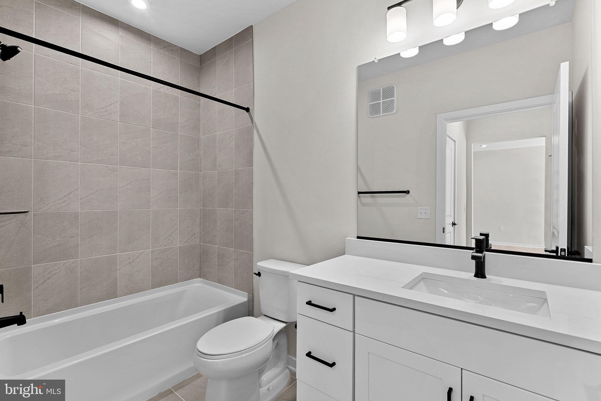 POTOMAC STATION MARKETPLACE - Residential