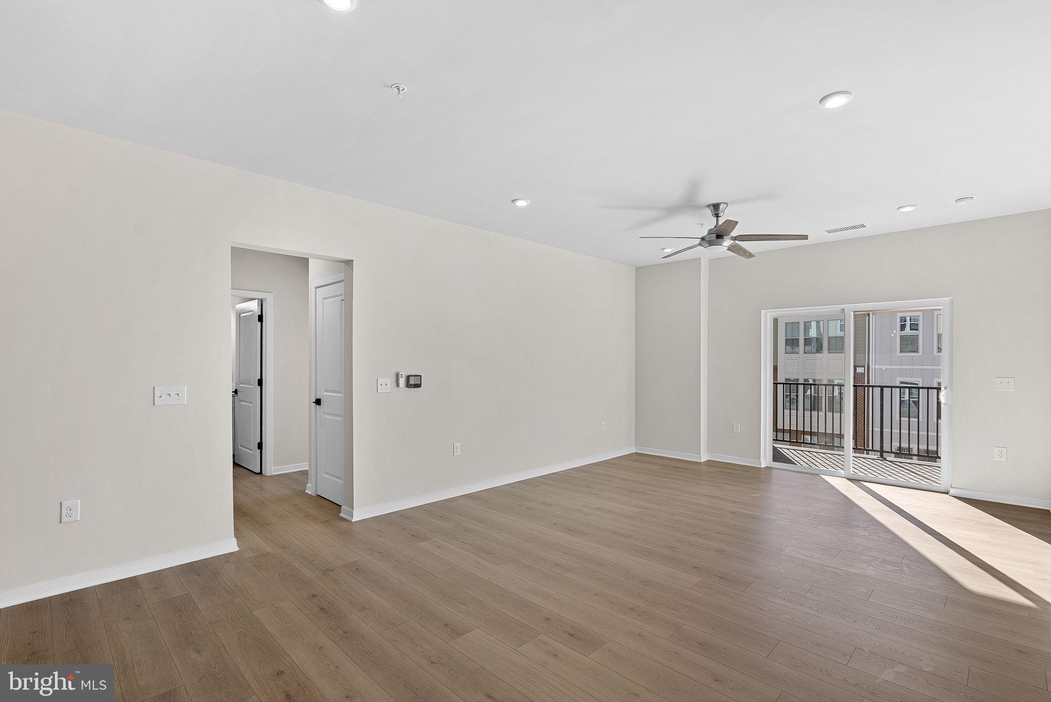 POTOMAC STATION MARKETPLACE - Residential